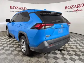 Toyota RAV4 2019 LE 4dr SUV