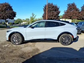Ford Mustang Mach-E 2024 AWD Premium 4dr SUV