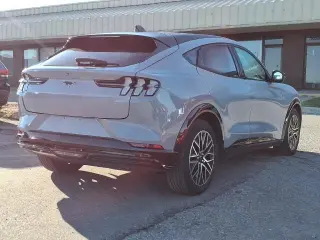 Ford Mustang Mach-E 2024 AWD Premium 4dr SUV