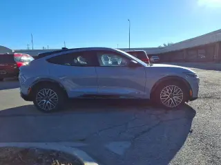 Ford Mustang Mach-E 2024 AWD Premium 4dr SUV