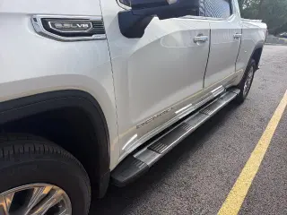 GMC Sierra 1500 2020 4x4 Denali 4p. Cabina de tripulación de 5.8 ft. SB
