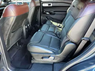 Ford Explorer 2022 AWD Platinum 4dr SUV