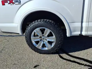 Ford F-150 2018 4x4 Platinum 4dr SuperCrew 5.5 ft. SB
