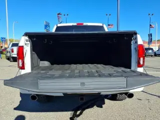 Ford F-150 2018 4x4 Platinum 4dr SuperCrew 5.5 ft. SB