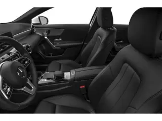Clase A Mercedes-Benz 2020 AWD A 220 4MATIC 4p Sedan