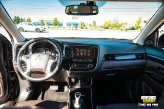 Mitsubishi Outlander PHEV 2018 AWD SEL 4dr SUV