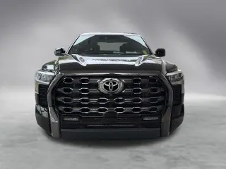 Toyota Tundra 2022 4x4 Plata 4dr CrewMax Cab Pickup SB