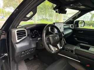 Toyota Tundra 2022 4x4 Plata 4dr CrewMax Cab Pickup SB