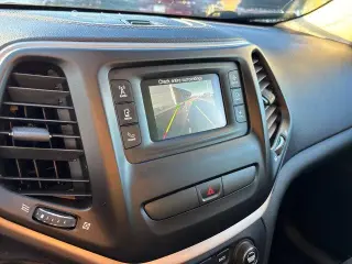 Jeep Cherokee 2015 4x4 Latitude SUV 4p