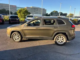 Jeep Cherokee 2015 4x4 Latitude SUV 4p
