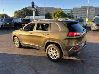 Jeep Cherokee 2015 4x4 Latitude SUV 4p