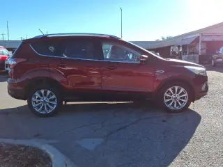 Ford Escape 2018 4x4 Titanium 4p SUV