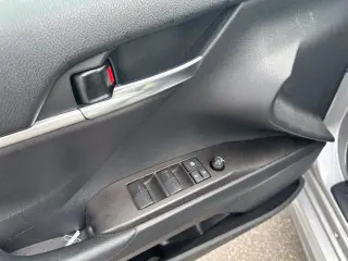 Toyota Camry 2023 SE 4dr Sedán