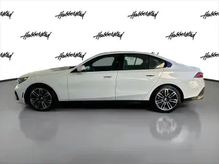 Serie 5 BMW 2024 AWD 530i xDrive Sedan 4p