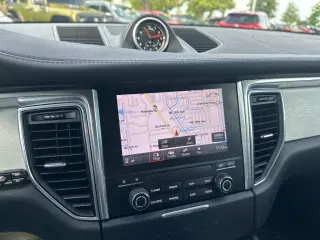 Porsche Macan 2017 4x4 Turbo 4p SUV