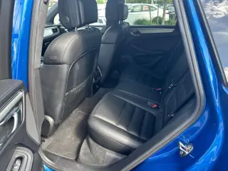 Porsche Macan 2017 4x4 Turbo 4p SUV