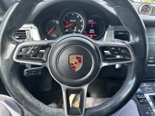 Porsche Macan 2017 4x4 Turbo 4p SUV
