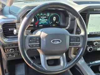 Ford F-150 2022 4x4 Lariat 4p SuperCab 6.5 ft. CB
