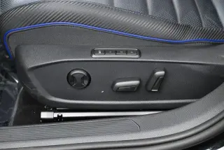 Volkswagen Golf R 2024 AWD 4Motion 4p Hatchback 7A