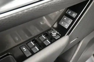 Land Rover Range Rover Velar 2023 4x4 P250 S 4dr SUV