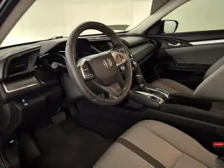 Honda Civic 2018 LX 4dr Sedan CVT
