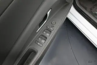 Hyundai ELANTRA 2024 SEL Sedán de 4 puertas
