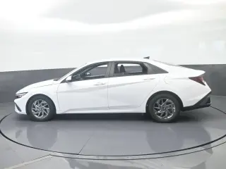 Hyundai ELANTRA 2024 SEL Sedán de 4 puertas