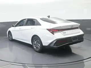 Hyundai ELANTRA 2024 SEL Sedán de 4 puertas