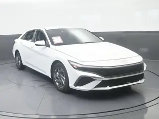 Hyundai ELANTRA 2024 SEL Sedán de 4 puertas