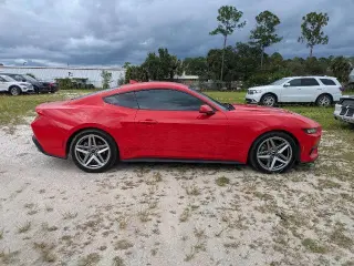Ford Mustang 2024 EcoBoost 2dr Fastback