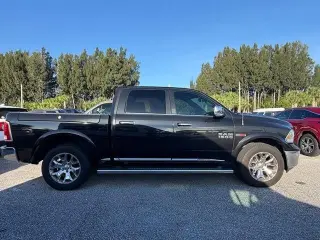 Ram 1500 2016 4x4 Laramie Limited 4p Puerta Cabina de Tripulación 5.5 pies CA Pickup