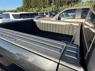 Ram 1500 2016 4x4 Laramie Limited 4p Puerta Cabina de Tripulación 5.5 pies CA Pickup