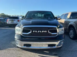 Ram 1500 2016 4x4 Laramie Limited 4p Puerta Cabina de Tripulación 5.5 pies CA Pickup