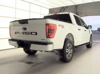Ford F-150 2023 4x4 XL 4dr SuperCrew 5.5 ft. SB