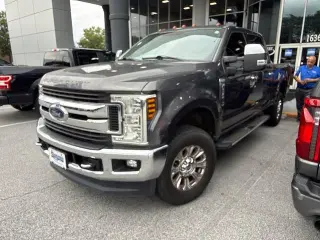Ford F-250 Super Duty 2019 4x4 XLT 4dr Camioneta de cabina doble 8 ft. LB
