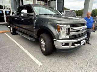 Ford F-250 Super Duty 2019 4x4 XLT 4dr Camioneta de cabina doble 8 ft. LB
