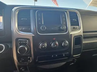 Ram 1500 Clásico 2024 4x4 SLT 4p Cabina de Tripulante 5.5 ft. SB Pickup