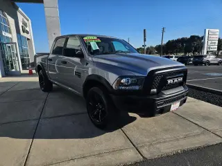 Ram 1500 Clásico 2024 4x4 SLT 4p Cabina de Tripulante 5.5 ft. SB Pickup