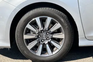 Toyota Sienna 2018 XLE 7-Pasajeros Asiento Automático Acceso 4dr Mini-Van