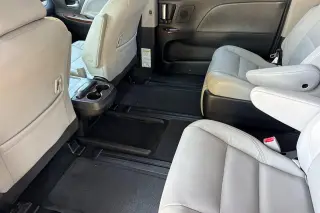Toyota Sienna 2018 XLE 7-Pasajeros Asiento Automático Acceso 4dr Mini-Van
