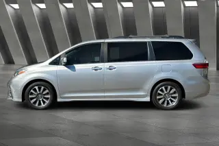 Toyota Sienna 2018 XLE 7-Pasajeros Asiento Automático Acceso 4dr Mini-Van