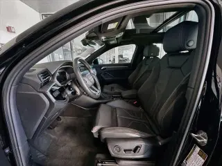 Audi Q3 2023 AWD quattro S line Premium Plus 45 TFSI 4dr SUV