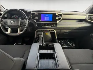 Toyota Tundra 2025 4x4 SR5 4dr CrewMax Cab Pickup SB