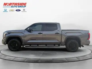 Toyota Tundra 2025 4x4 SR5 4dr CrewMax Cab Pickup SB