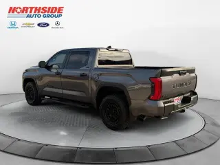 Toyota Tundra 2025 4x4 SR5 4dr CrewMax Cab Pickup SB