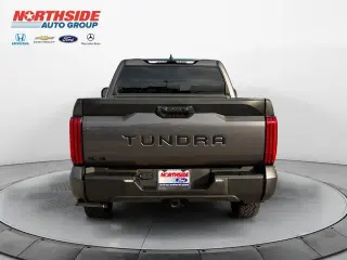 Toyota Tundra 2025 4x4 SR5 4dr CrewMax Cab Pickup SB