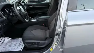 2020 Toyota Camry LE Auto (Natl)