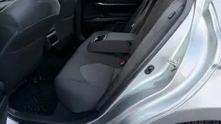 2020 Toyota Camry LE Auto (Natl)