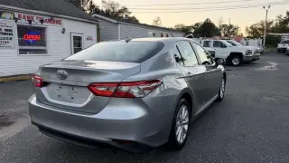 2020 Toyota Camry LE Auto (Natl)