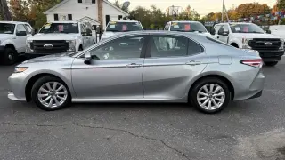 2020 Toyota Camry LE Auto (Natl)